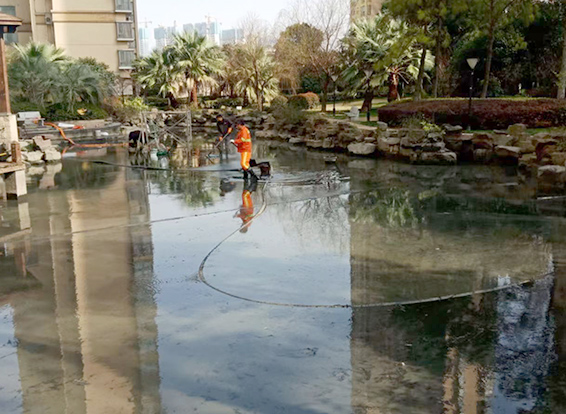 范县景观池淤泥清理