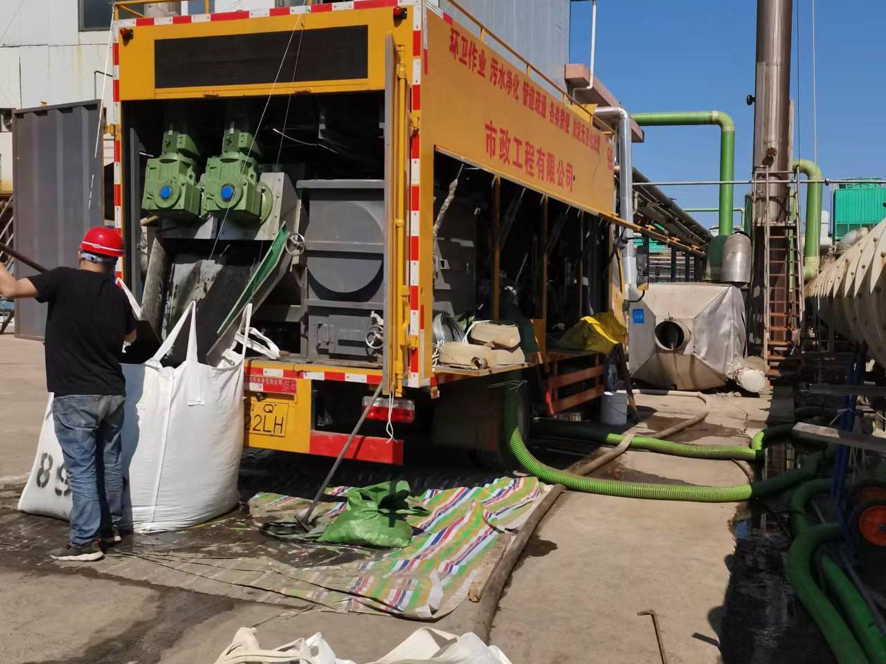 范县淤泥压干处理